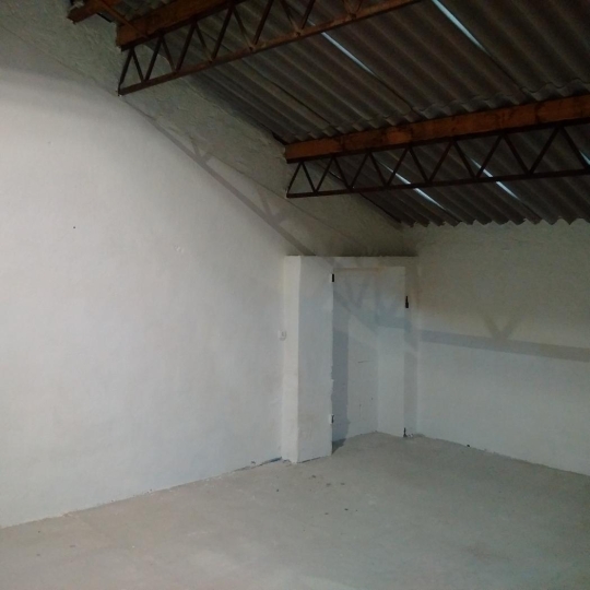  SISYPHE immobilier : Garage / Parking | MEYRARGUES (13650) | 24 m2 | 380 € 