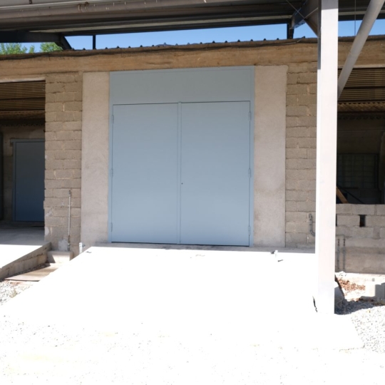 SISYPHE immobilier : Garage / Parking | PEYROLLES-EN-PROVENCE (13860) | 95.00m2 | 780 € 