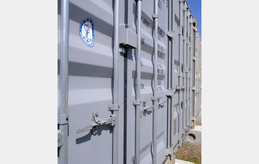 SISYPHE immobilier : Garage / Parking | PEYROLLES-EN-PROVENCE (13860) | 28 m2 | 260 &euro; 