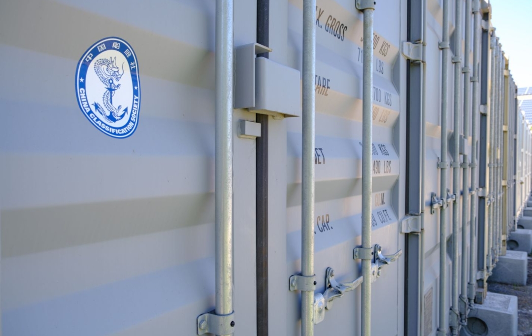 SISYPHE immobilier : Garage / Parking | PEYROLLES-EN-PROVENCE (13860) | 28 m2 | 260 &euro; 