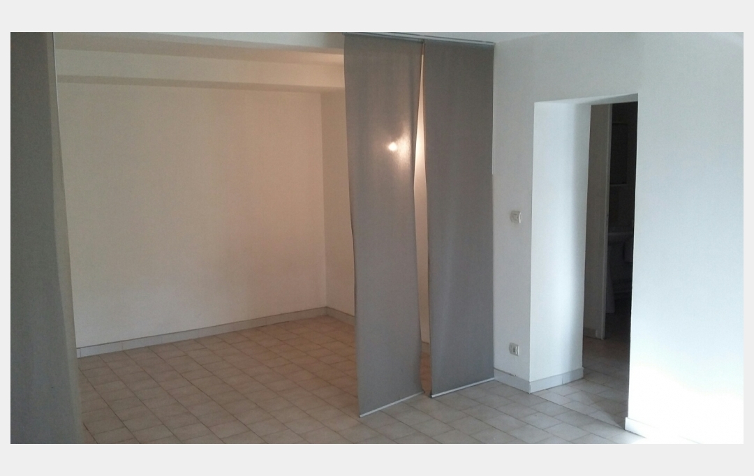 SISYPHE immobilier : Appartement | PEYROLLES-EN-PROVENCE (13860) | 43 m2 | 520 € 