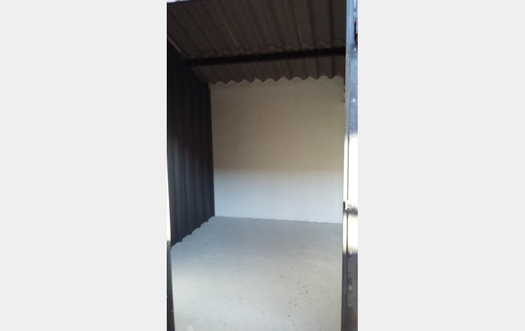 SISYPHE immobilier : Garage / Parking | JOUQUES (13490) | 9 m2 | 125 € 