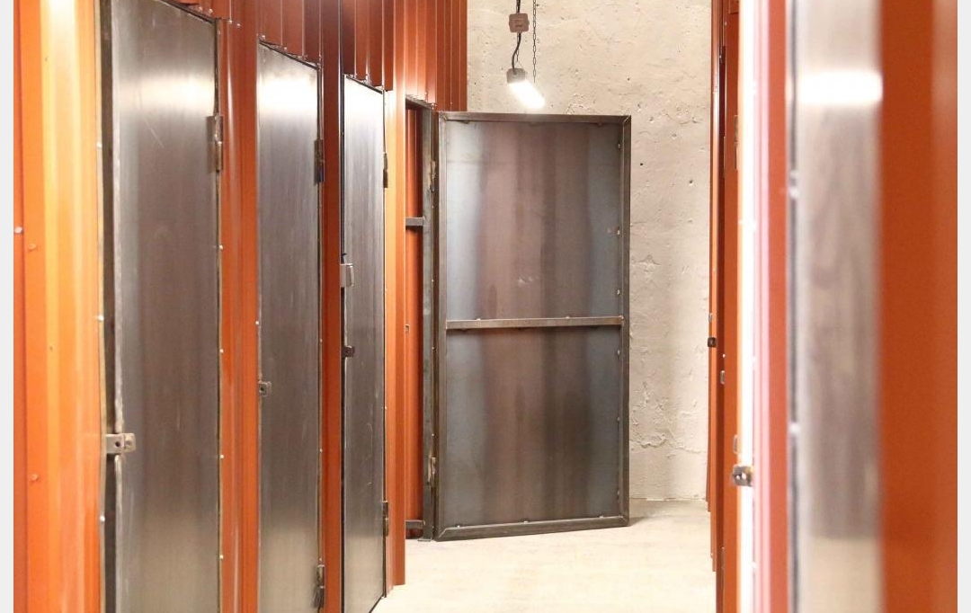 SISYPHE immobilier : Garage / Parking | LES PENNES-MIRABEAU (13170) | 4 m2 | 80 € 