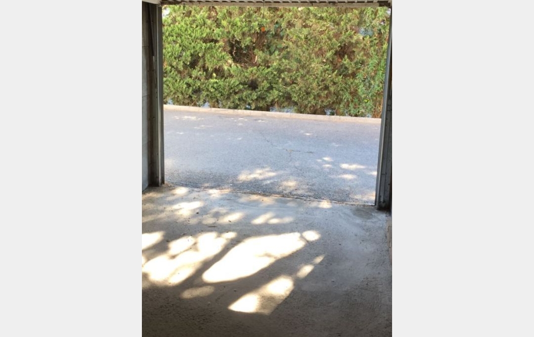 SISYPHE immobilier : Garage / Parking | MARSEILLE (13009) | 13 m2 | 71 000 &euro; 