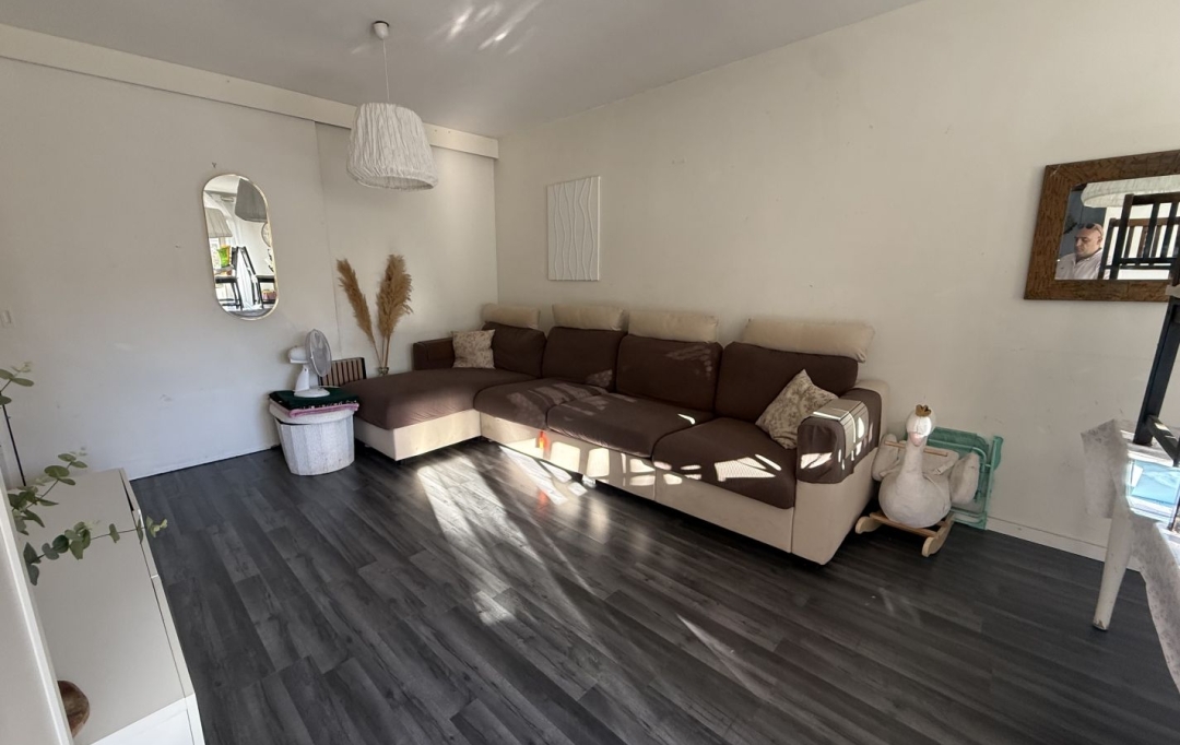 Annonces PAYS D AIX : Appartement | MARSEILLE (13014) | 82 m2 | 106 000 &euro; 