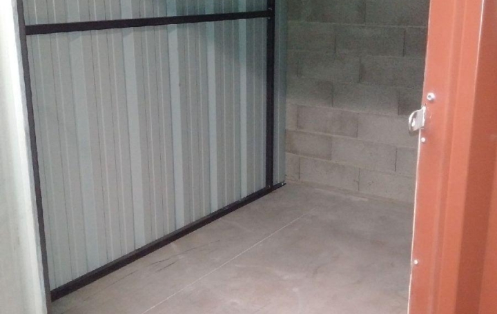  SISYPHE immobilier Garage / Parking | PEYROLLES-EN-PROVENCE (13860) | 8 m2 | 160 € 