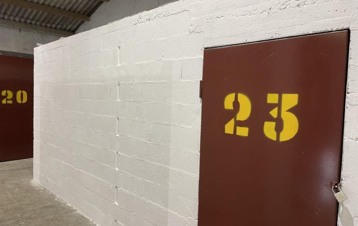  SISYPHE immobilier Garage / Parking | MEYRARGUES (13650) | 6 m2 | 120 € 